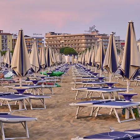 Relaxing With Private Garden 250m From The Sea Bibione